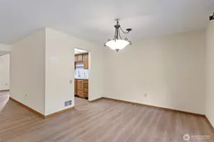 1602 NE 140th St, Seattle, WA 98125 - Photo 11
