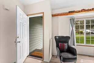 19211 110th St E, Bonney Lake, WA 98391 - Photo 3