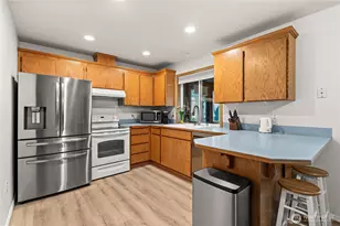 19211 110th St E, Bonney Lake, WA 98391 - Photo 7