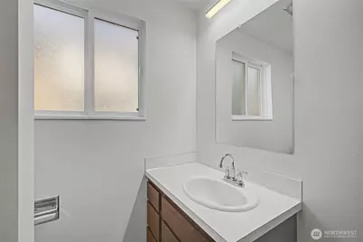 10720 11 Avenue NW, Seattle, WA 98177 - Photo 31