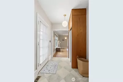 4903 S 31st Avenue, Seattle, WA 98108 - Photo 5