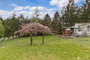 41 E Bay Heights Dr, Allyn, WA 98524 - Photo 3