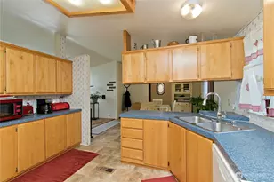41 E Bay Heights Dr, Allyn, WA 98524 - Photo 9
