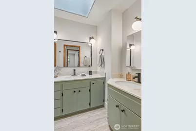 797 NW Culbertson Drive, Seattle, WA 98177 - Photo 17