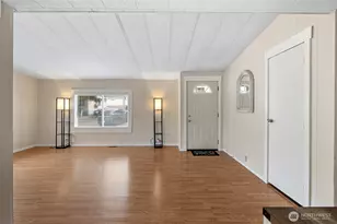 700 NW Crosby, Oak Harbor, WA 98277 - Photo 3