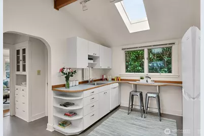 4008 NE 56th Street, Seattle, WA 98105 - Photo 5