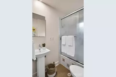 4008 NE 56th Street, Seattle, WA 98105 - Photo 11