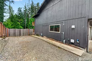 4815 W Tapps Dr E, Lake Tapps, WA 98391 - Photo 33