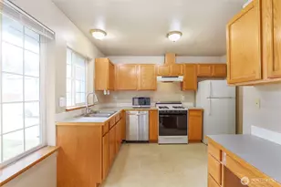 533 Forest Park St, Port Orchard, WA 98366 - Photo 11