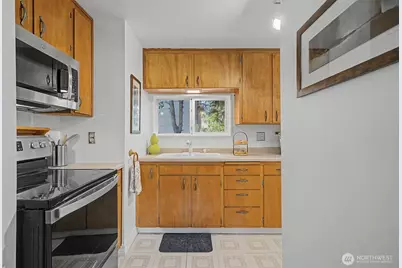 14019 23rd Avenue NE, Seattle, WA 98125 - Photo 11