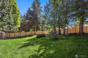 17703 NE 34th St, Redmond, WA 98052 - Photo 27