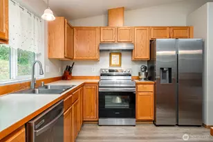 415 McKee Rd, Castle Rock, WA 98611 - Photo 11
