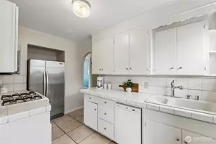 1911 13th St, Everett, WA 98201 - Photo 11