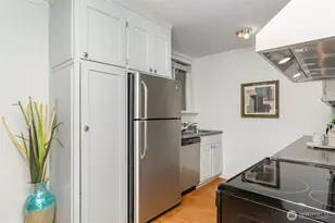 403 Terry Ave, Seattle, WA 98104 - Photo 15