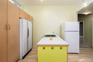 311 NE 95th St, Seattle, WA 98115 - Photo 5
