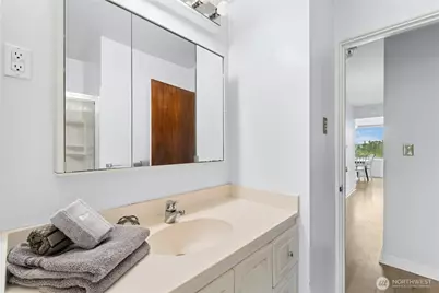 5803 Oberlin Avenue NE, Seattle, WA 98105 - Photo 27