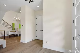 11276 SE 32nd Ln, Bellevue, WA 98004 - Photo 3