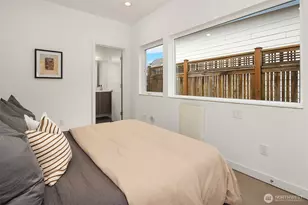 2418 6th Ave W, Seattle, WA 98119 - Photo 27