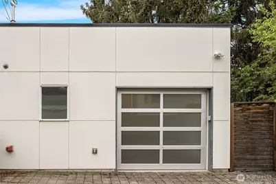 2418 6th Avenue W, Seattle, WA 98119 - Photo 29