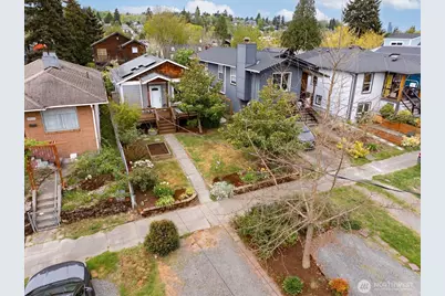 4513 Cascadia Avenue S, Seattle, WA 98118 - Photo 31