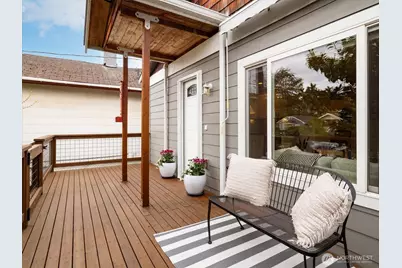 4513 Cascadia Avenue S, Seattle, WA 98118 - Photo 3