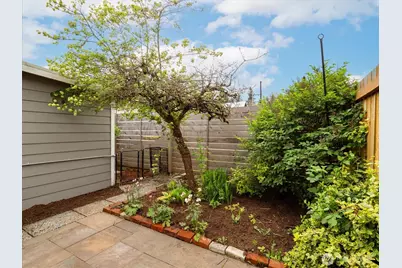 4513 Cascadia Avenue S, Seattle, WA 98118 - Photo 29