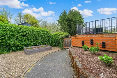 836 NW Market Street, Seattle, WA 98107 - Photo 3