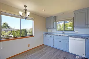 305 Melissa St, Camano Island, WA 98282 - Photo 17