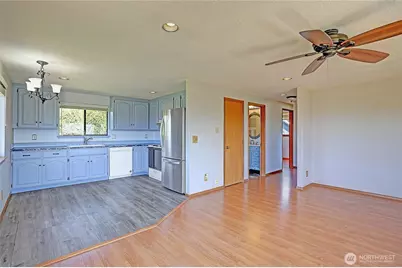 305 Melissa Street, Camano Island, WA 98282 - Photo 15