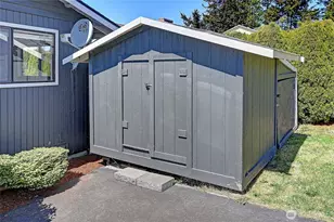 305 Melissa St, Camano Island, WA 98282 - Photo 27