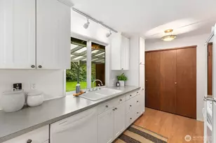 20621 SE 159th St, Renton, WA 98059 - Photo 15