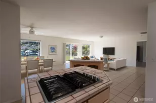 2241 Mariner Beach Dr, Oak Harbor, WA 98277 - Photo 13
