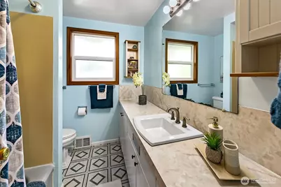 13739 36th Avenue NE, Seattle, WA 98125 - Photo 11