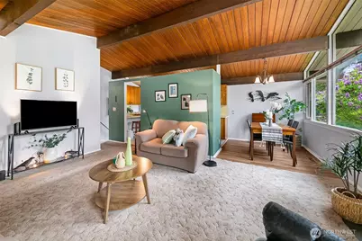 13739 36th Avenue NE, Seattle, WA 98125 - Photo 3