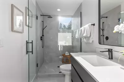 3110 Queen Anne Avenue N, Seattle, WA 98109 - Photo 11