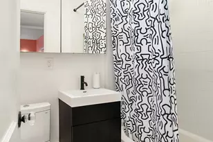 404 E Harrison St, Seattle, WA 98102 - Photo 15