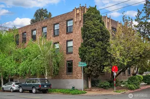 404 E Harrison St, Seattle, WA 98102 - Photo 3