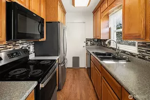 109 W 3rd St, Cle Elum, WA 98922 - Photo 3