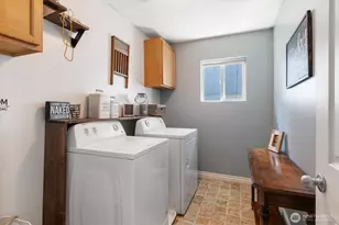 6994 E Dakota St, Port Orchard, WA 98366 - Photo 17