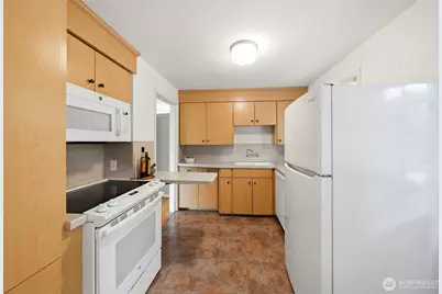 7030 27th Avenue NE, Seattle, WA 98115 - Photo 9