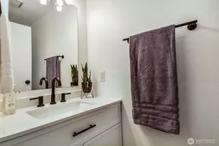 4201 NE 5th St, Renton, WA 98059 - Photo 15