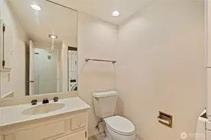 401 100th Ave NE, Bellevue, WA 98004 - Photo 25