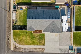 21 Ambrosia Ln, Malaga, WA 98828 - Photo 35
