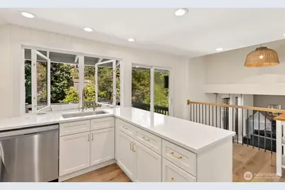 14218 SE 163rd Place, Renton, WA 98058 - Photo 9