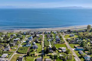 673 Kendor Dr, Point Roberts, WA 98281 - Photo 3