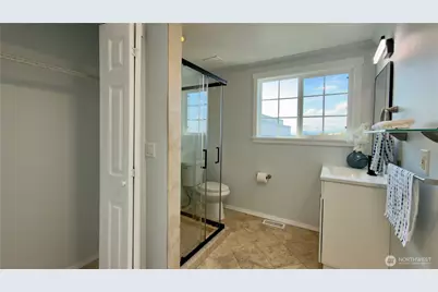 4572 137th Avenue SE, Bellevue, WA 98006 - Photo 13