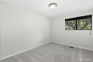 1236 Crescent Dr, Oak Harbor, WA 98277 - Photo 21