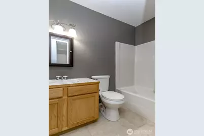 22204 Cedarview Drive E, Bonney Lake, WA 98391 - Photo 15