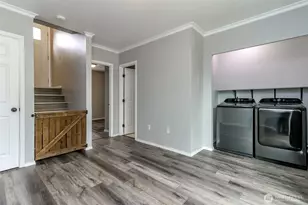 22204 Cedarview Dr E, Bonney Lake, WA 98391 - Photo 17