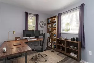 22204 Cedarview Dr E, Bonney Lake, WA 98391 - Photo 5